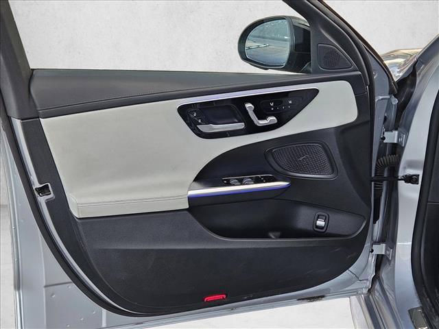 Used 2023 Mercedes-Benz C 300 Sedan image 12