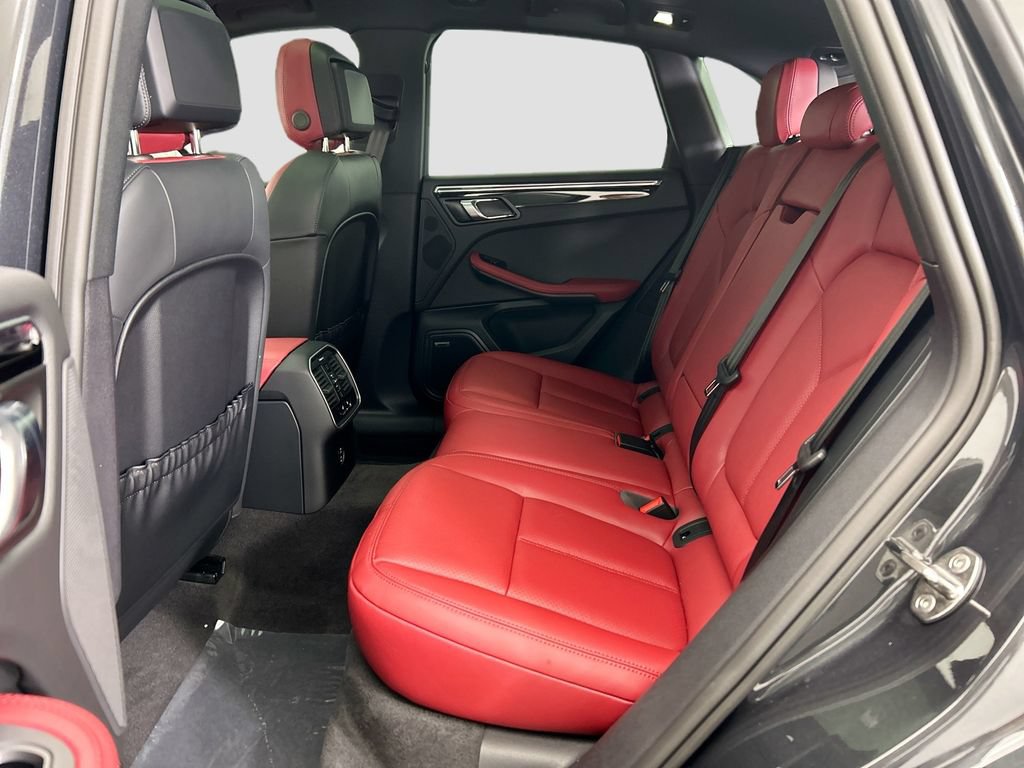 Used 2026 Porsche Macan AWD/4WD image 19