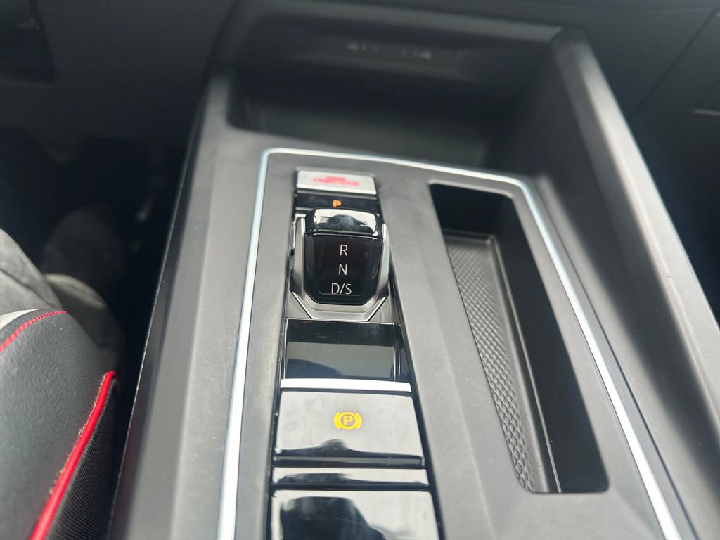 Certified 2022 Volkswagen GTI Autobahn image 12