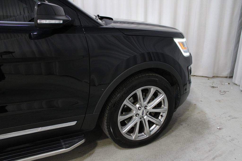 Used 2016 Ford Explorer Limited w/ Equipment Group 301A FWD image 40