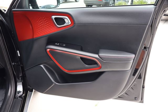 Used 2023 Kia Soul GT-Line image 25