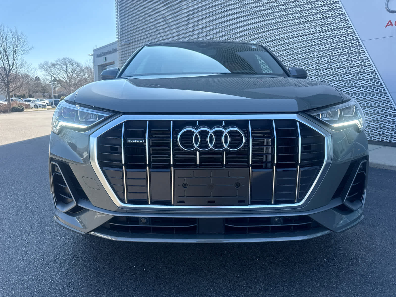 Used 2025 Audi Q3 2.0T Premium w/ Convenience Package image 3