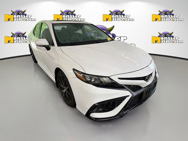 Used 2022 Toyota Camry SE AWD/4WD image 3