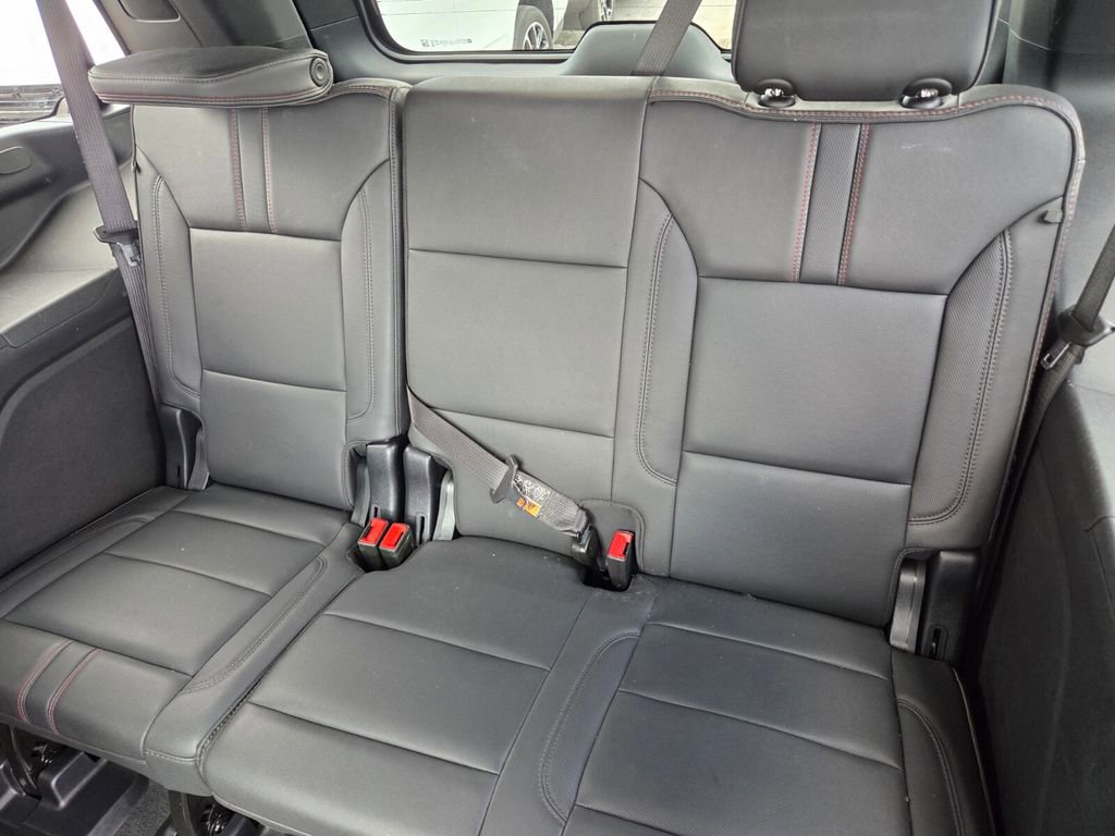 Used 2025 Chevrolet Tahoe RST w/ Comfort Package RWD image 9