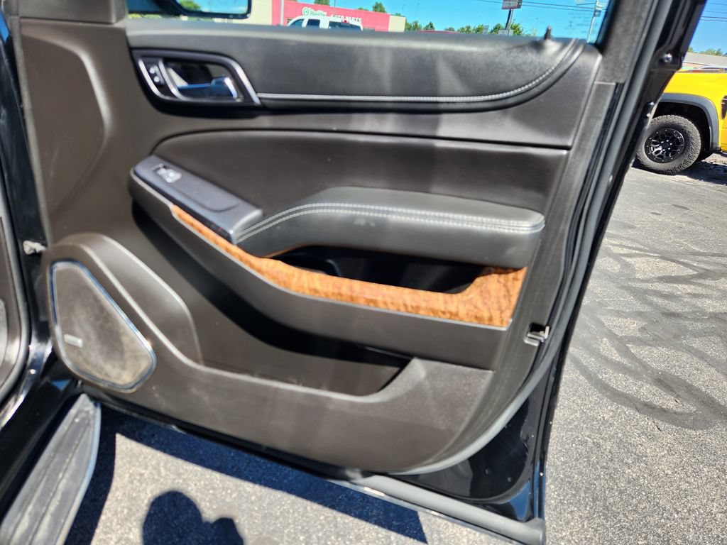 Used 2017 Chevrolet Tahoe Premier AWD/4WD image 12