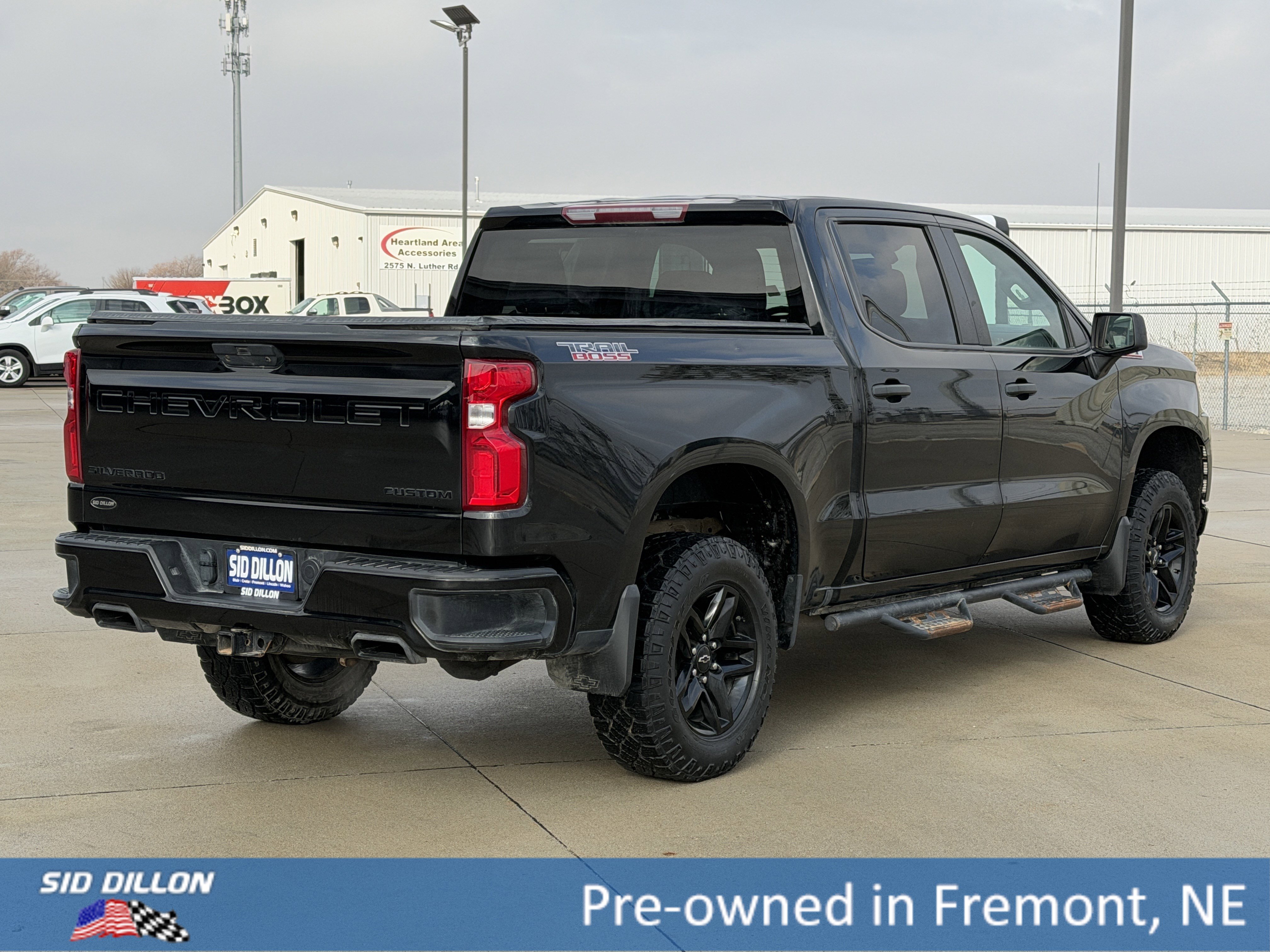 Certified 2021 Chevrolet Silverado 1500 Custom Trail Boss w/ Midnight Edition AWD/4WD image 4