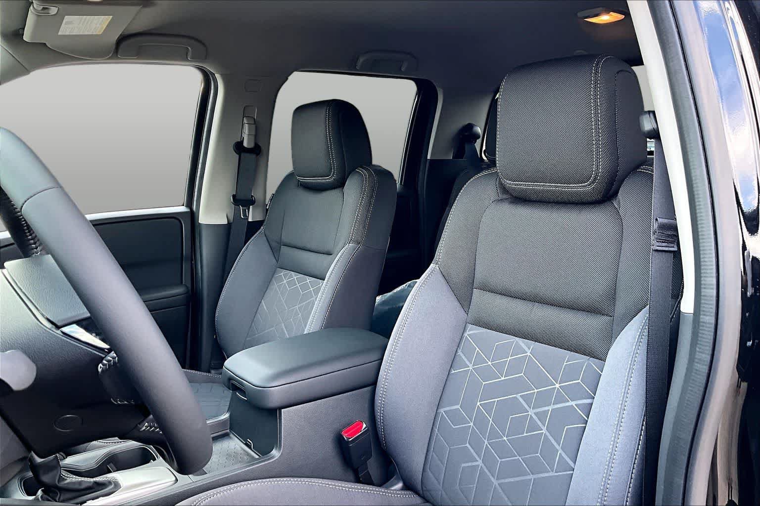 New 2027 Nissan Frontier SV RWD image 17