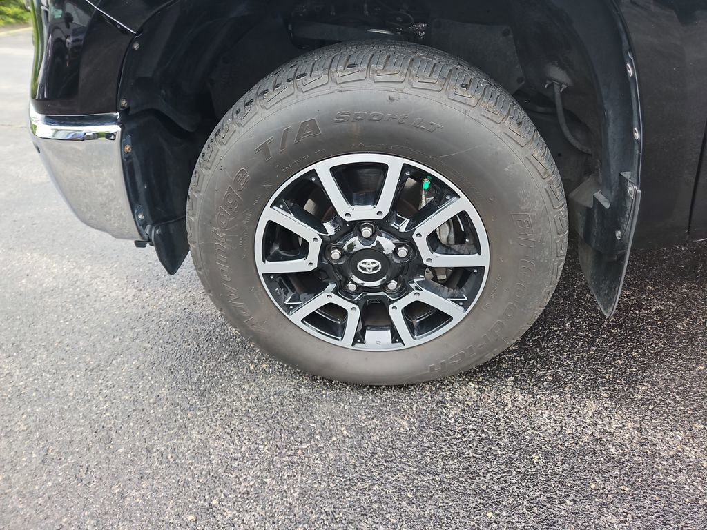Used 2018 Toyota Tundra SR5 w/ TRD Off Road Package AWD/4WD image 26