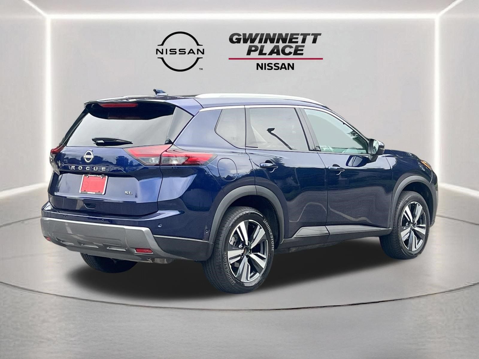 Certified 2026 Nissan Rogue SL FWD image 25