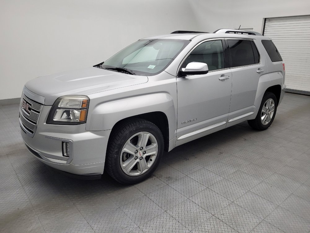 Used 2017 GMC Terrain Denali FWD image 2