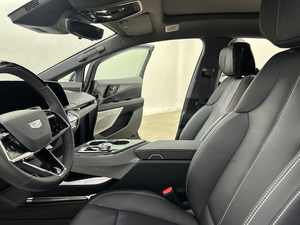 New 2027 Cadillac Optiq Sport AWD/4WD image 32