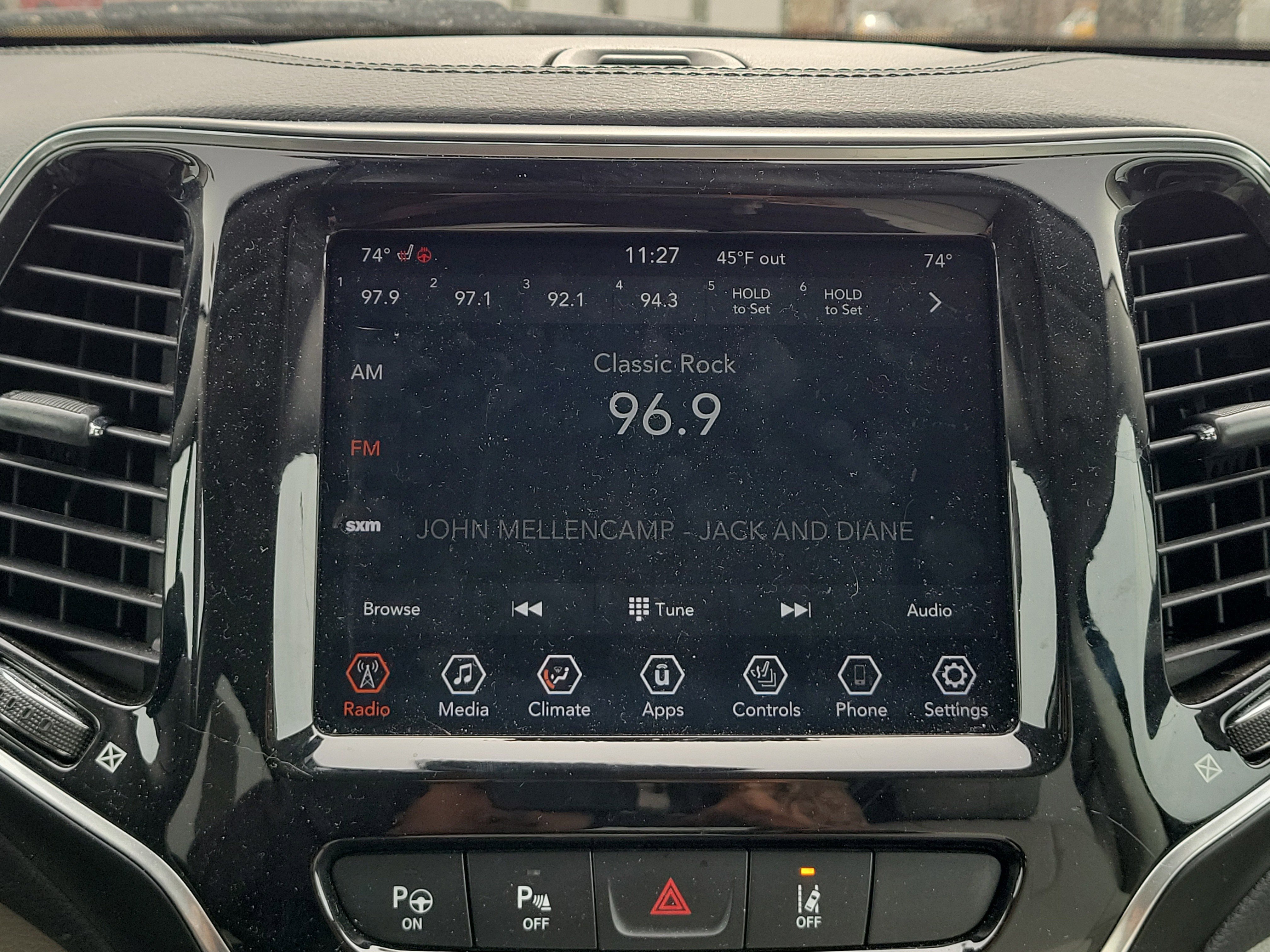 Used 2021 Jeep Cherokee Limited image 29