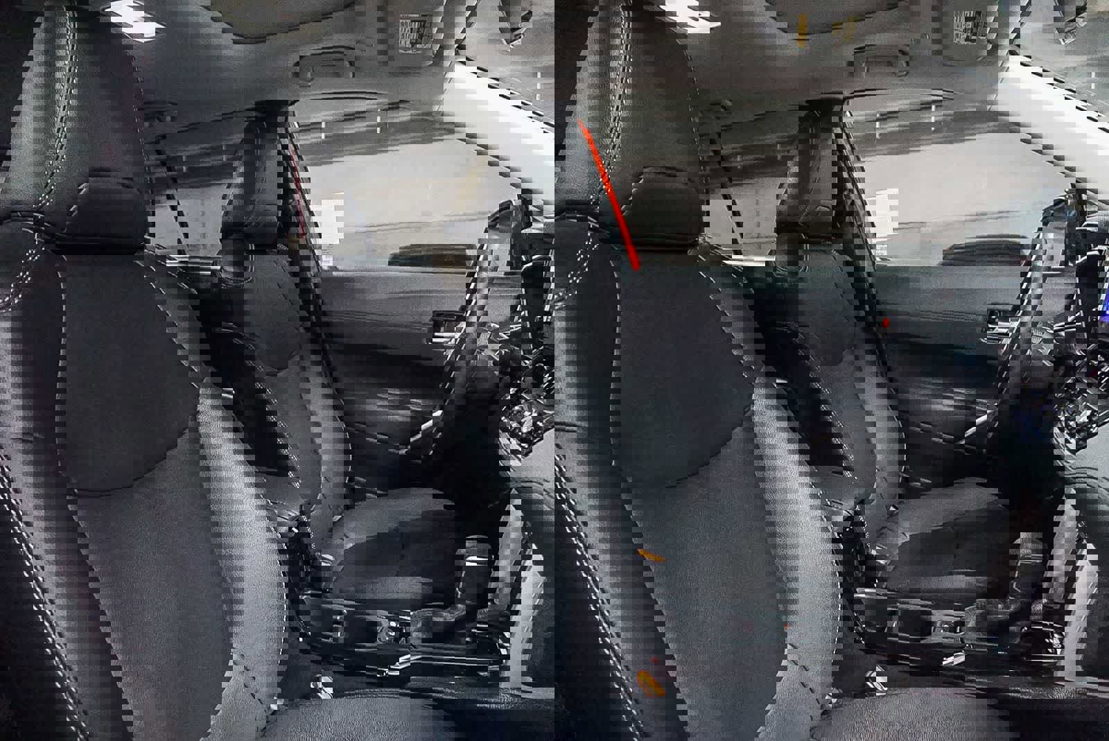 Certified 2025 Toyota Corolla Cross XLE w/ Convenience Package image 18