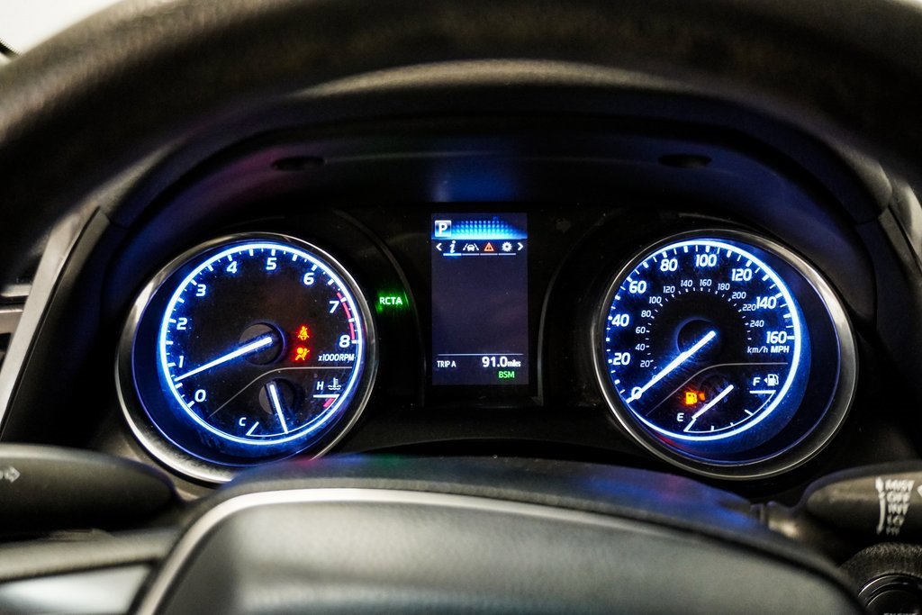 Used 2020 Toyota Camry LE image 27