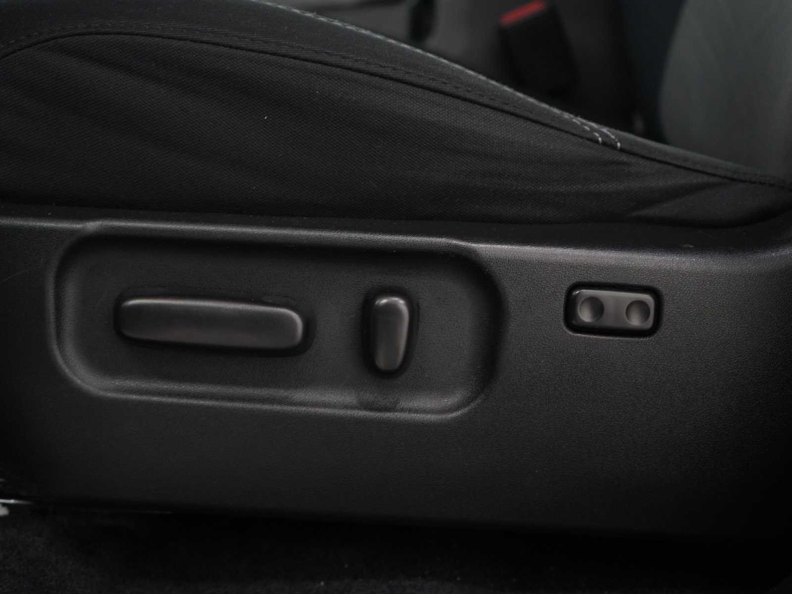 Used 2020 Toyota Tacoma TRD Sport AWD/4WD image 26