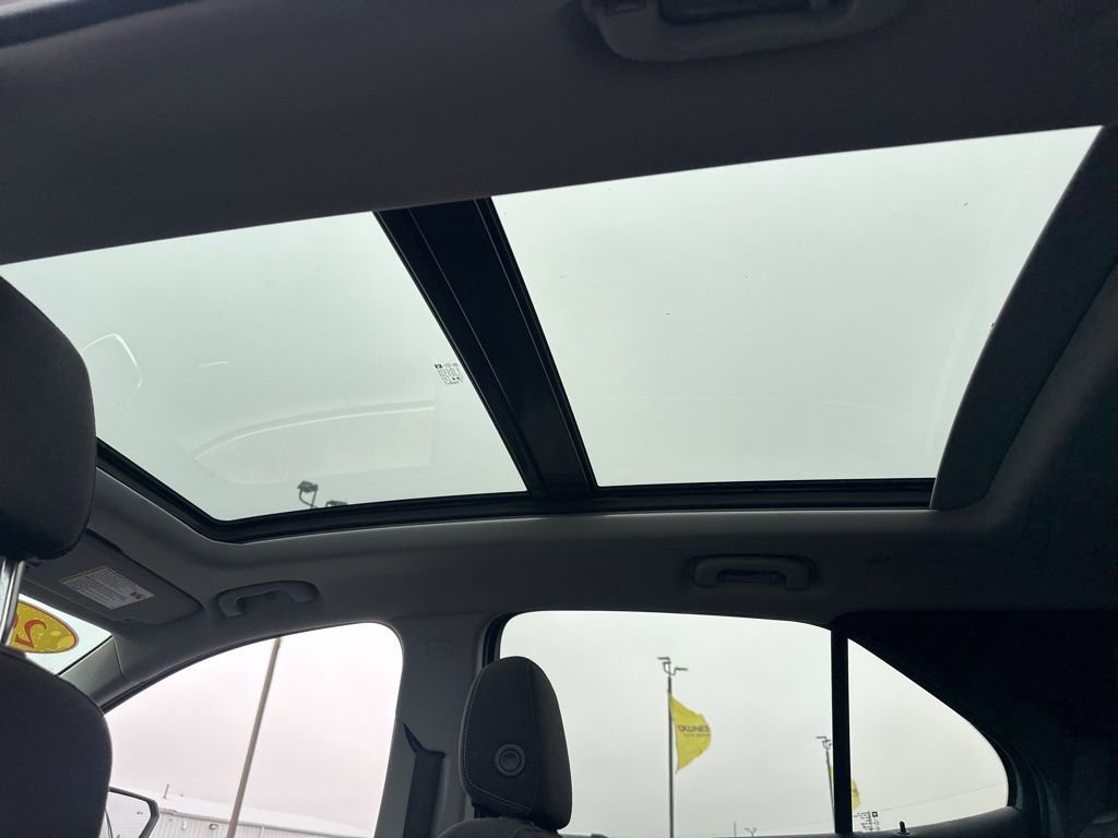 Used 2018 Chevrolet Equinox LT w/ Sun & Infotainment Package FWD image 23