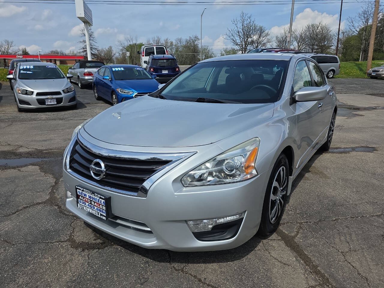 Used 2013 Nissan Altima 2.5 S FWD image 1