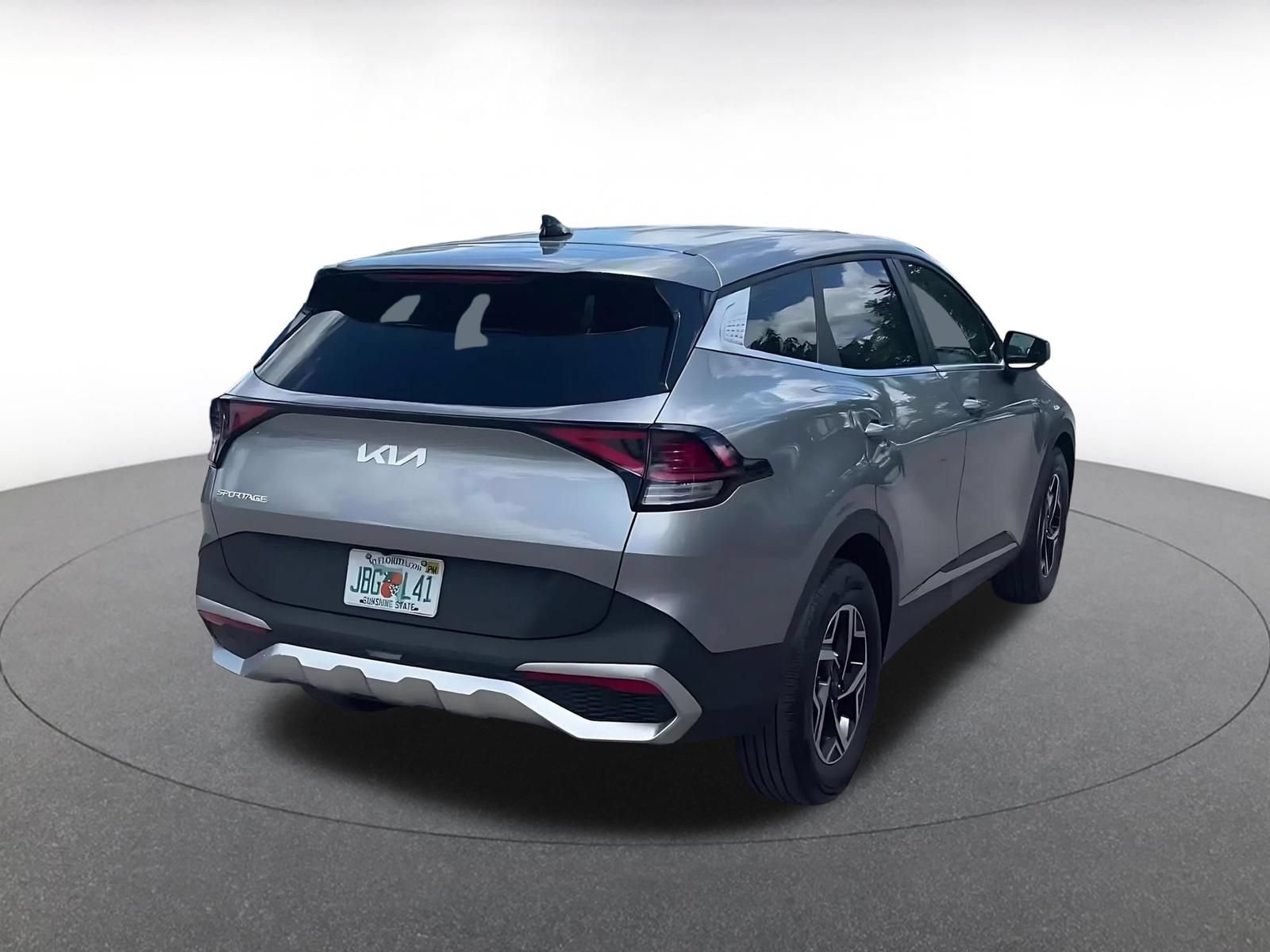 Used 2025 Nissan Rogue SV FWD image 14