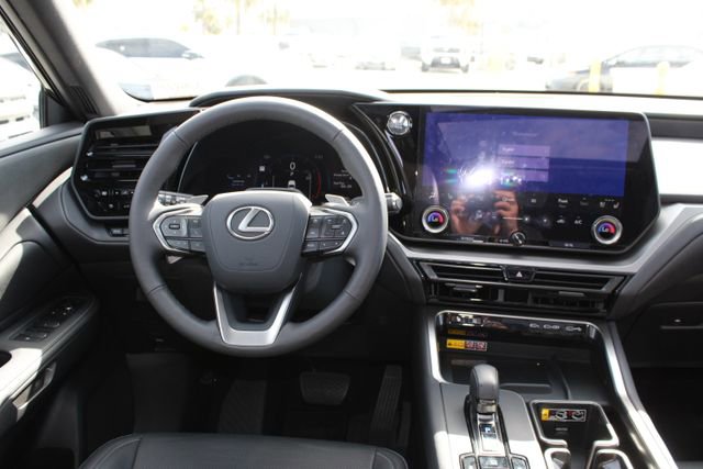 Certified 2025 Lexus TX 350 FWD w/ Technology Package image 14