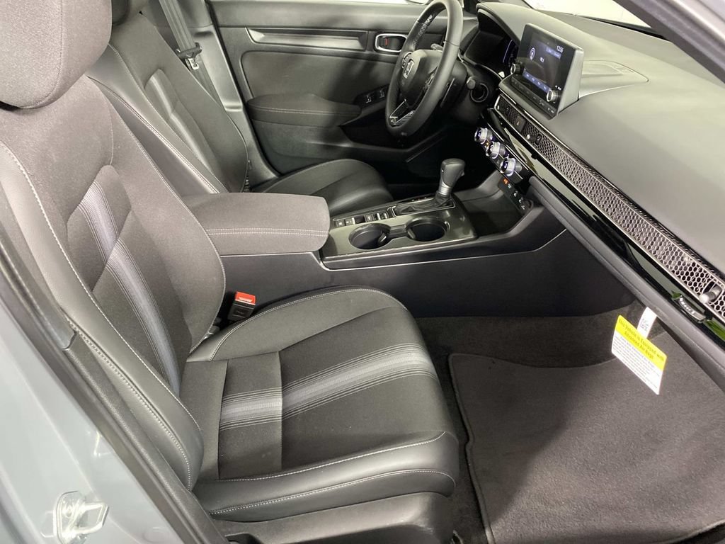 Used 2025 Honda Civic Sport image 10