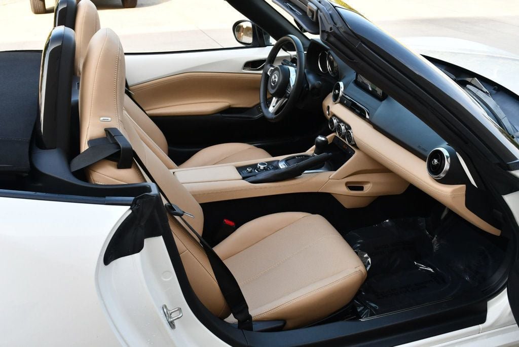 Used 2024 MAZDA MX-5 Miata Grand Touring RWD image 54