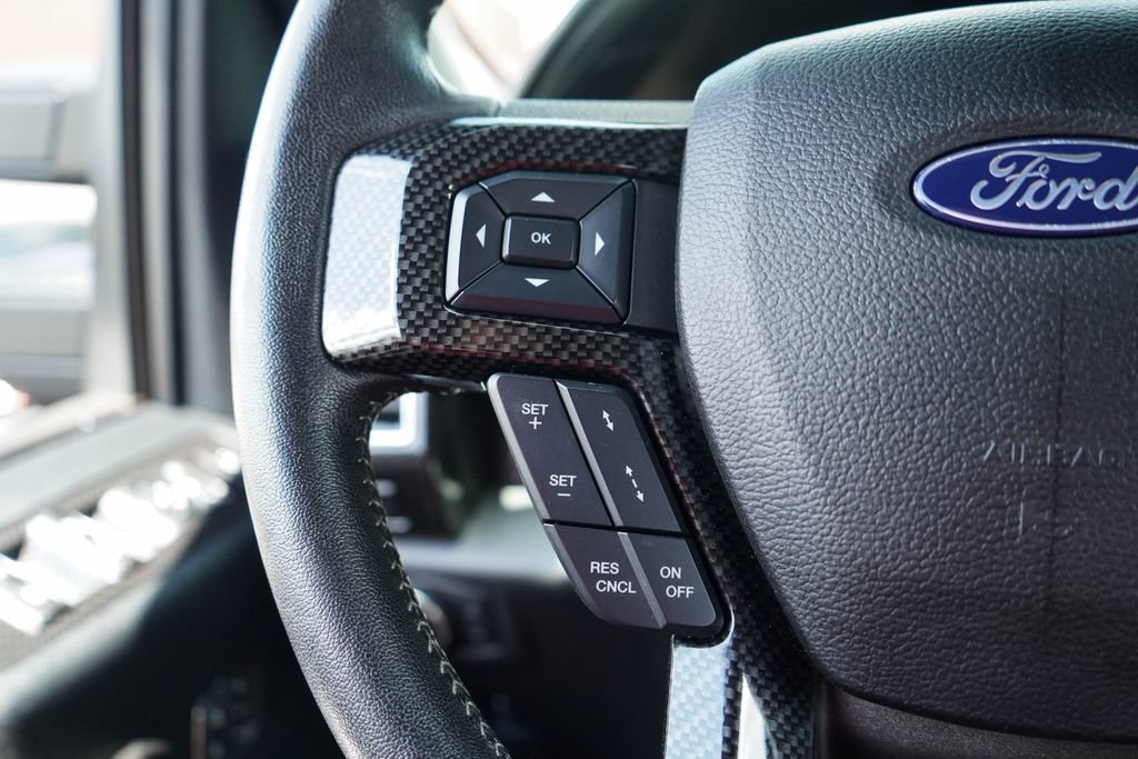 Used 2020 Ford F250 Lariat w/ Lariat Ultimate Package AWD/4WD image 36