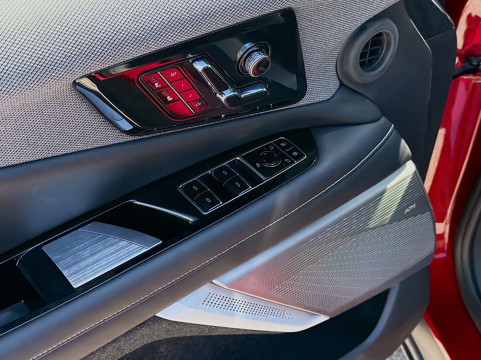 Used 2025 Cadillac Optiq Sport 1 image 23