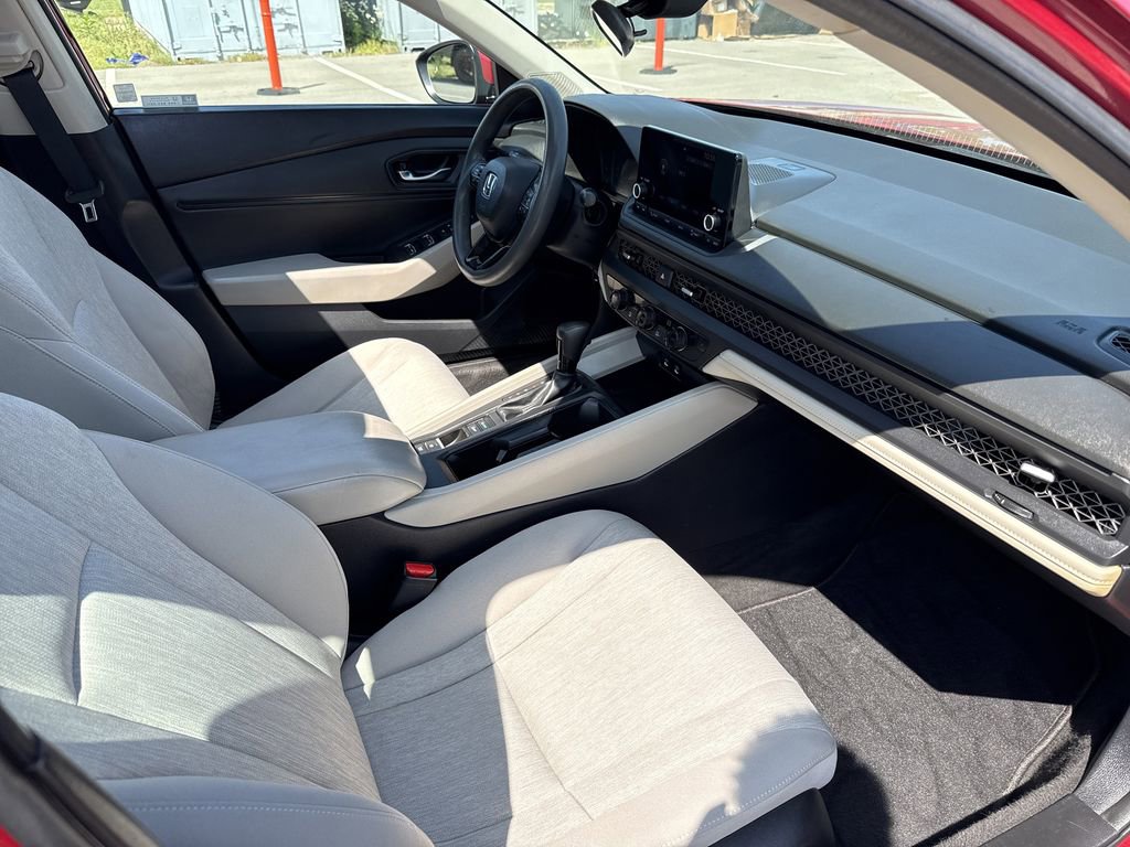 Used 2023 Honda Accord EX image 30