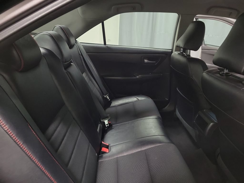 Used 2016 Toyota Camry SE FWD image 23