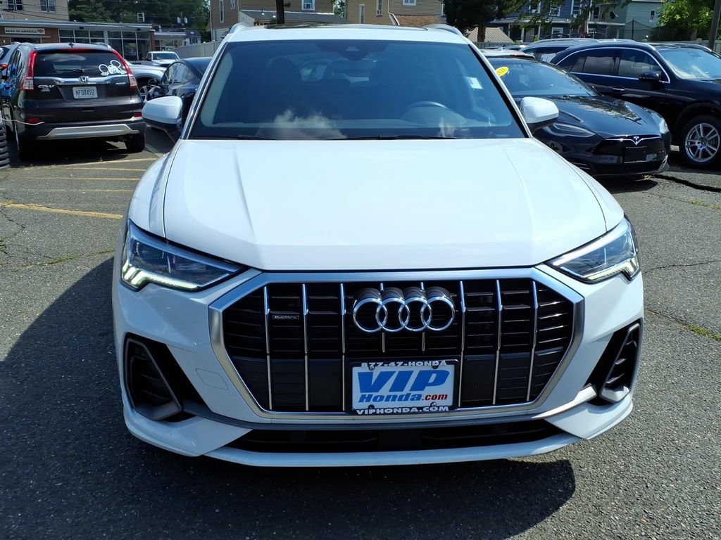 Used 2025 Audi Q3 2.0T Premium AWD/4WD image 2