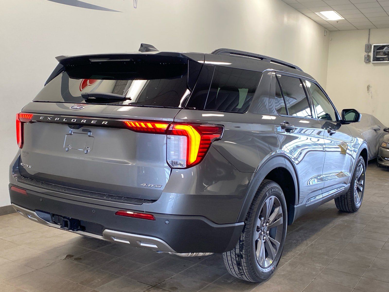 New 2026 Ford Explorer Active w/ Active Comfort Package AWD/4WD image 16