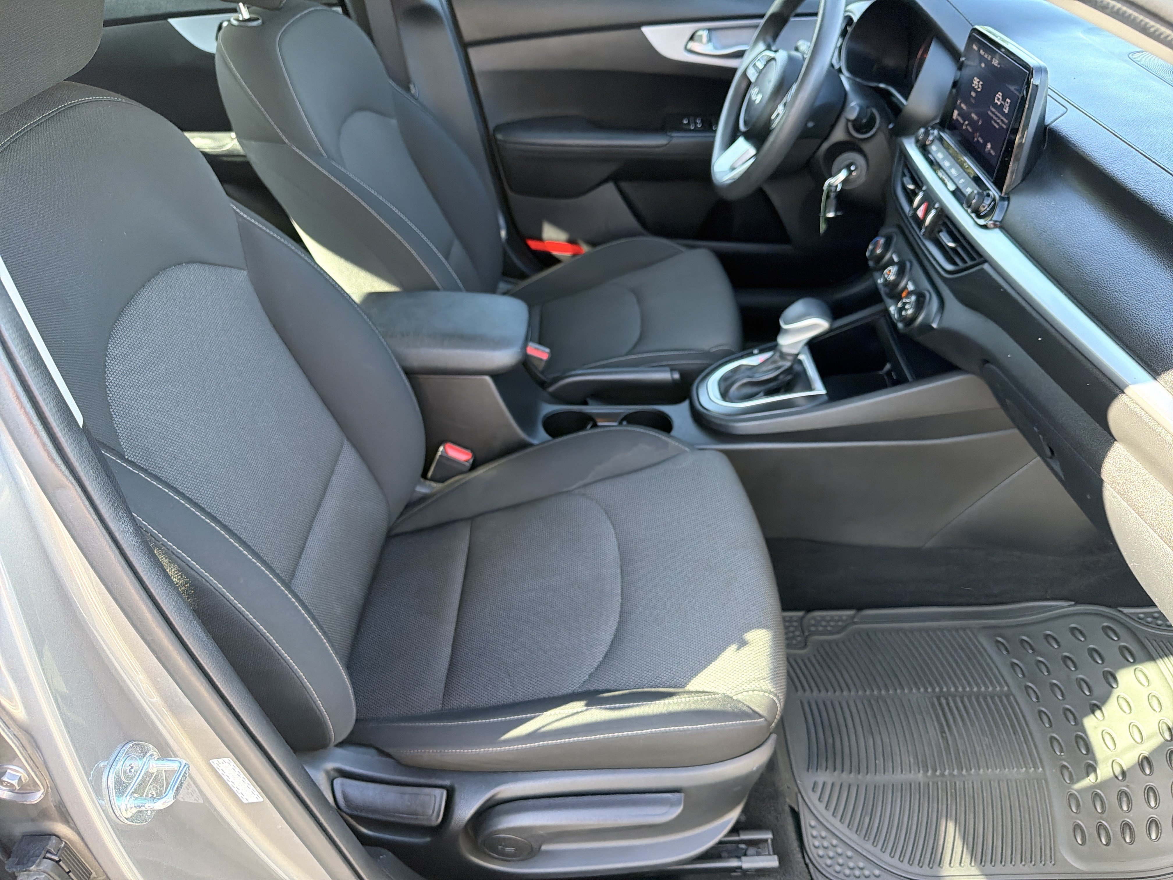 Used 2024 Kia Forte LXS FWD image 11