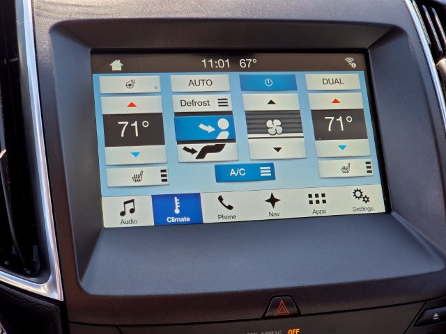 Used 2017 Ford Edge Titanium w/ Technology Package AWD/4WD image 23