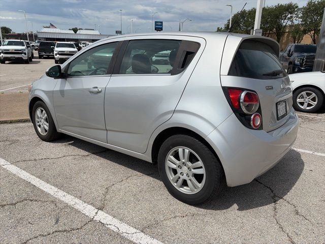Used 2014 Chevrolet Sonic LT w/ Fun and Sun Package FWD image 4