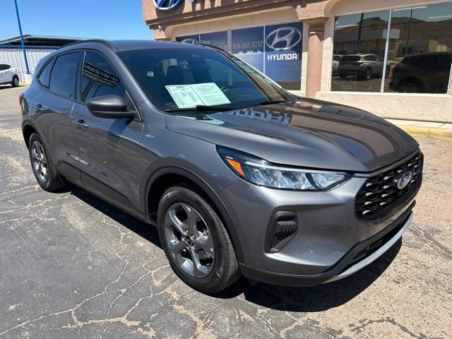 Used 2025 Ford Escape ST-Line w/ Equipment Group 301A FWD image 1