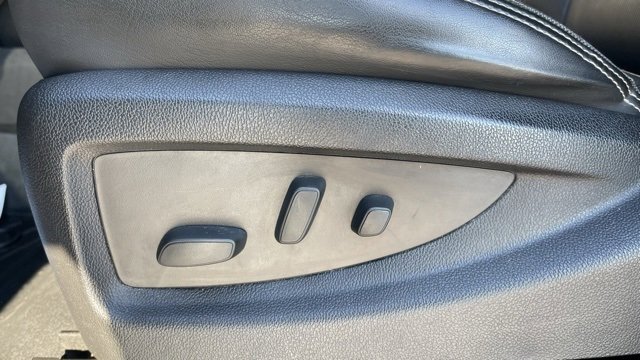 Used 2016 GMC Sierra 2500 Denali w/ Driver Alert Package image 13