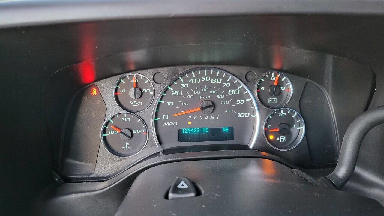 Used 2018 Chevrolet Express 3500 LT w/ LT Preferred Equipment Group image 25