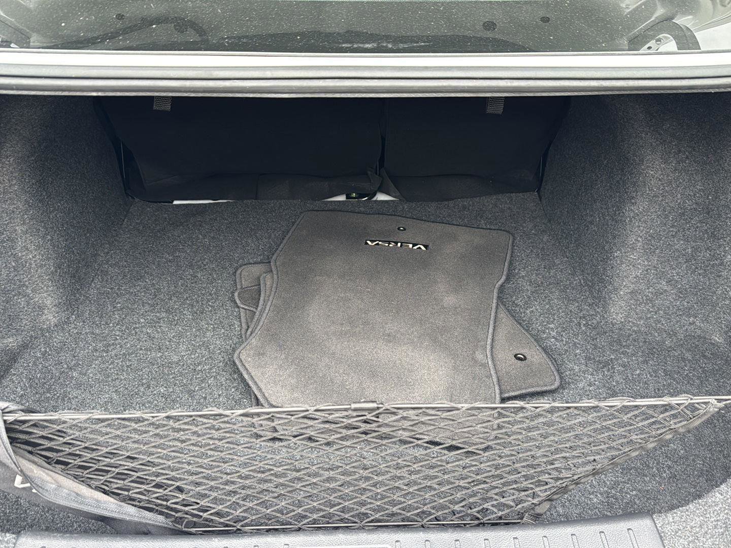 Used 2024 Nissan Versa SV w/ Trunk Package image 28