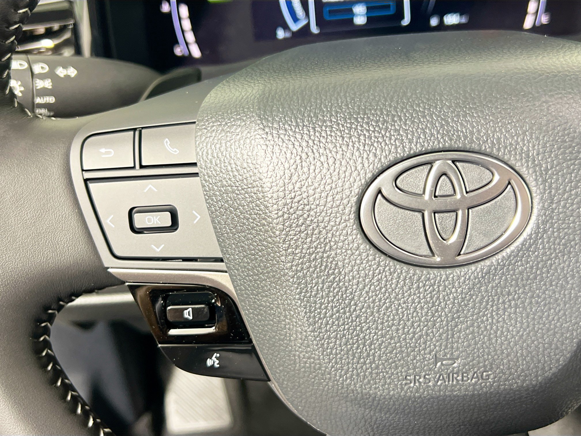New 2026 Toyota Camry SE w/ Multimedia Upgrade Package FWD image 18