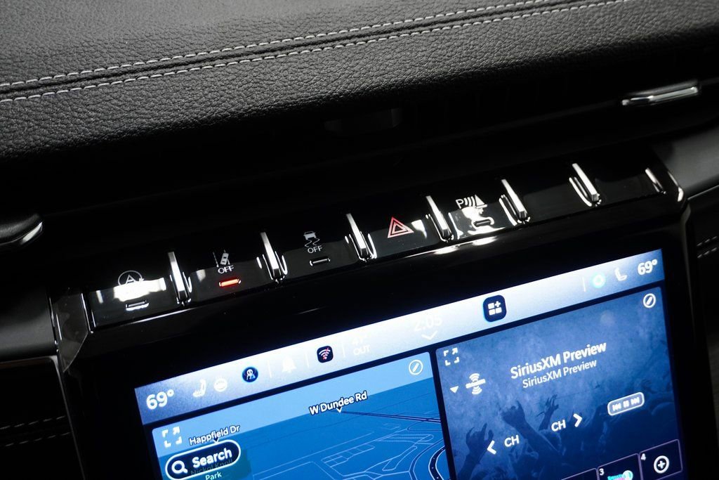 New 2025 Jeep Grand Cherokee L Limited w/ Luxury Tech Group II image 26