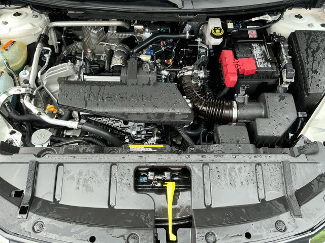 Used 2025 Nissan Rogue S AWD/4WD image 19