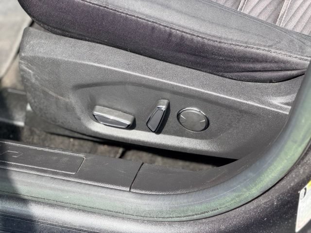 Used 2016 Ford Fusion SE FWD image 7