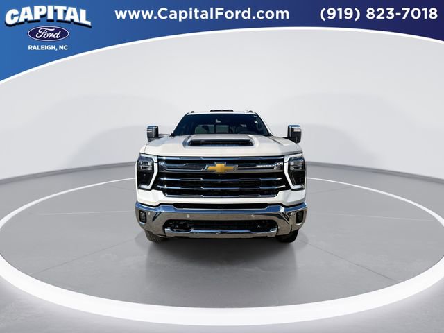 Used 2024 Chevrolet Silverado 2500 LTZ w/ LTZ Convenience Package image 3