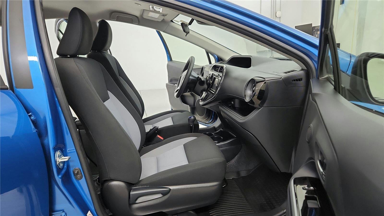 Certified 2019 Toyota Prius C image 17