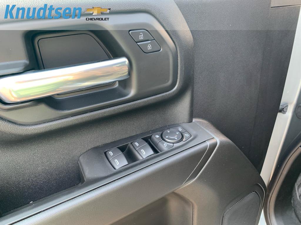 New 2026 Chevrolet Silverado 2500 Custom w/ Custom Value Package AWD/4WD image 22