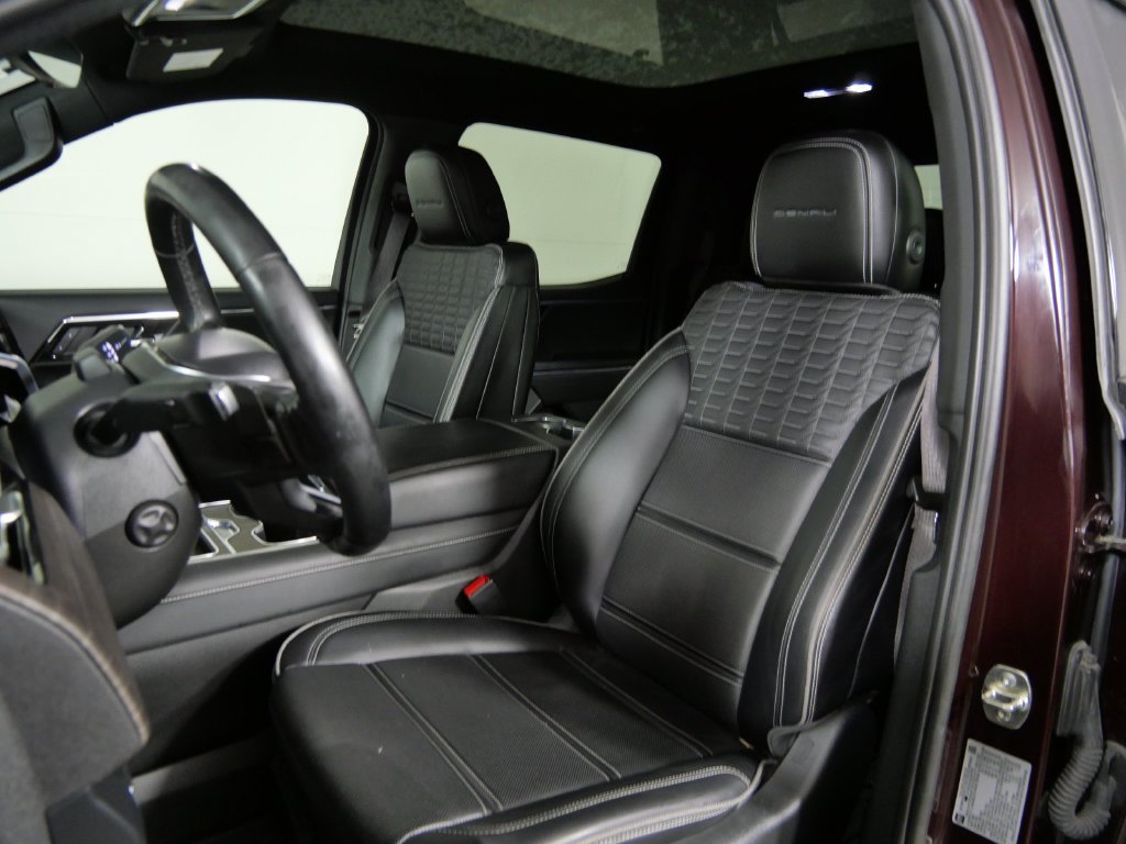 Used 2025 GMC Sierra EV Denali AWD/4WD image 9