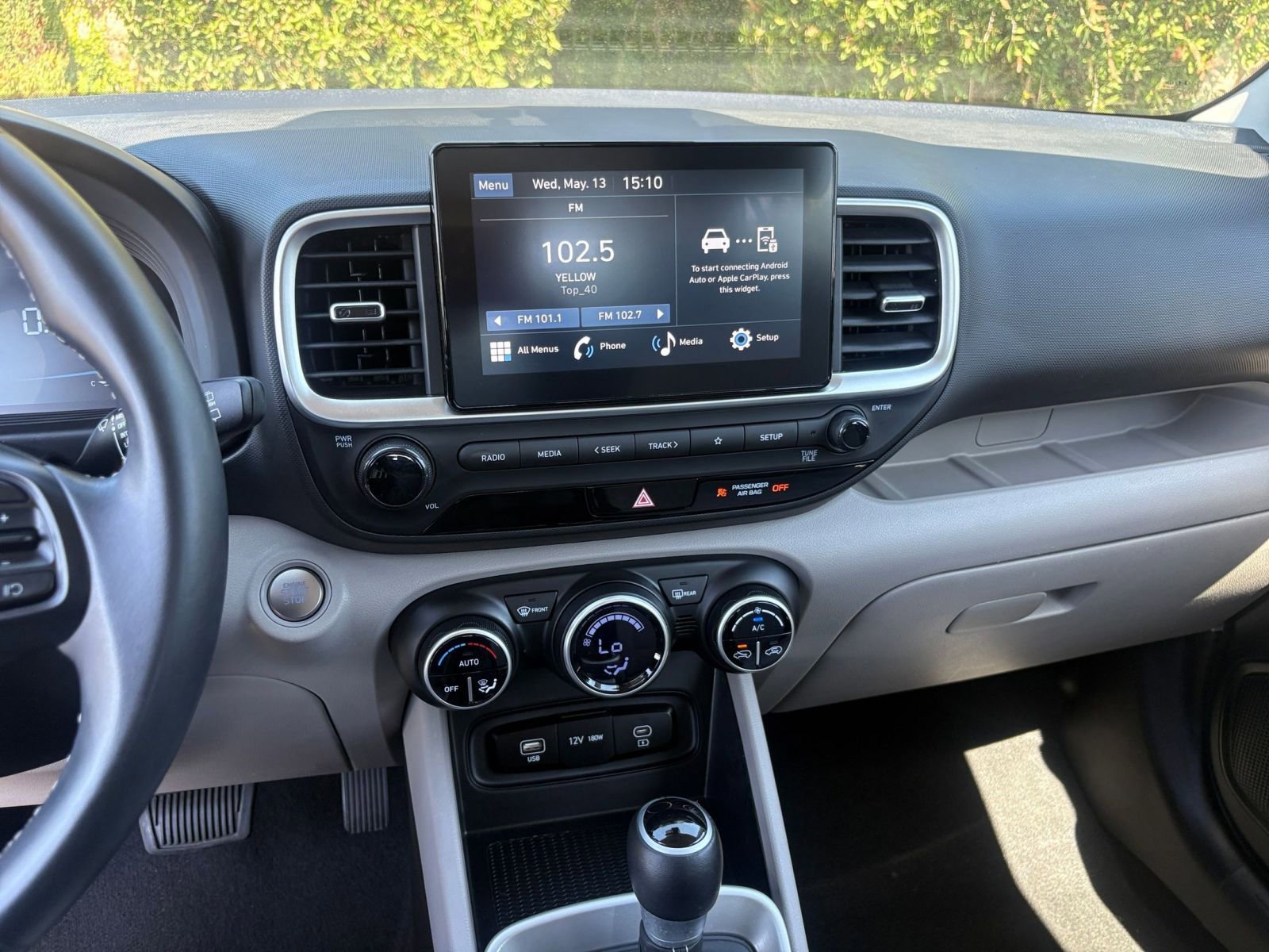 Used 2025 Hyundai Venue SEL FWD image 17