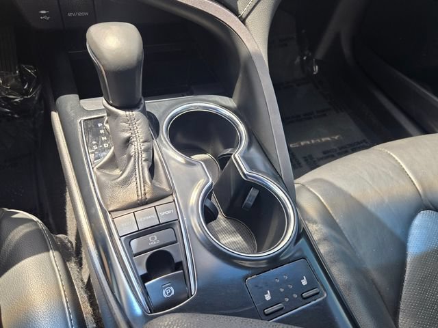 Used 2018 Toyota Camry XSE FWD image 18