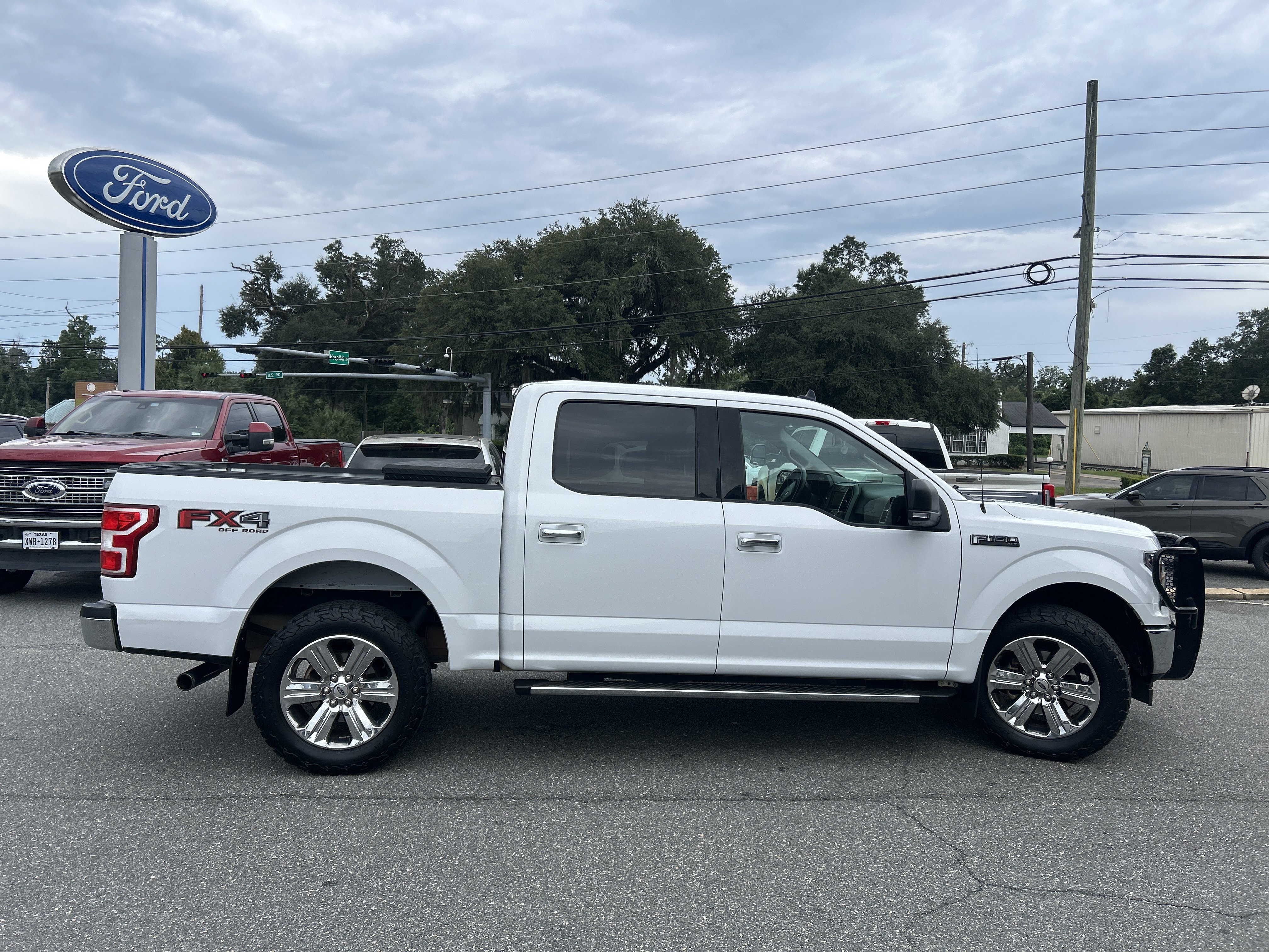 Used 2019 Ford F150 XLT w/ Equipment Group 302A Luxury AWD/4WD image 8