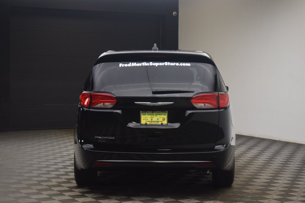 New 2027 Chrysler Pacifica LX FWD image 10